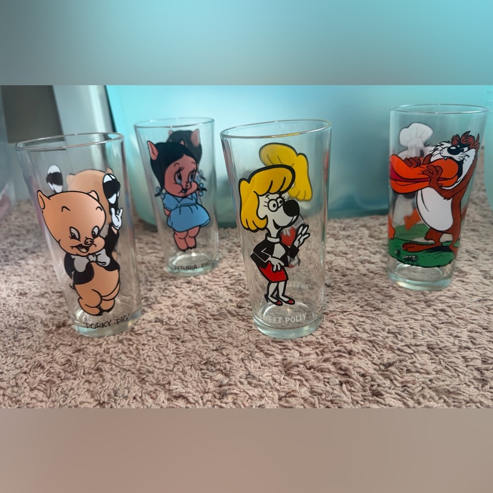 Sweet Polly Cartoon Character Glass - Yellow Red Black Design
